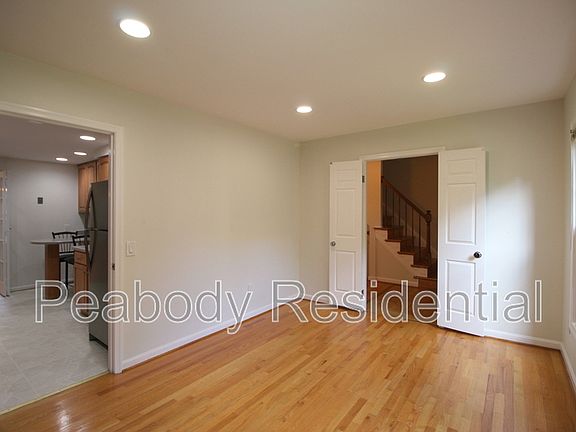 5th image of 436 N Park Dr