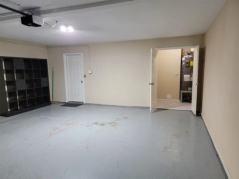 2908 Shady Lake Cir — Photo 10
