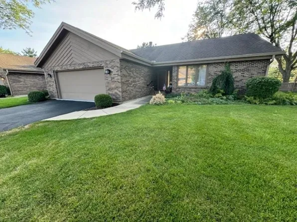 5901 Churchview Dr APT 19, Rockford, IL 61107