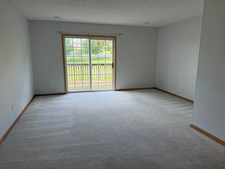 3112 River Falls Ct NW — Photo 5