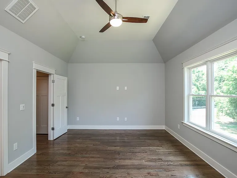 2000B Hutton Dr — Photo 8