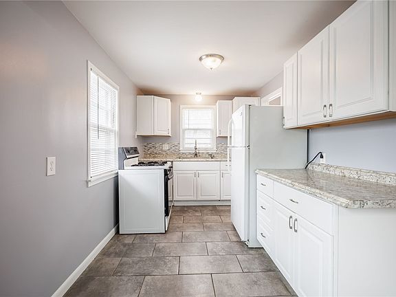 5th image of 13 Alden Rd