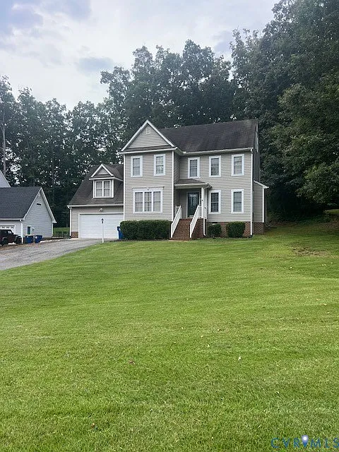 5 bed, 2.5 bath, 2182 sqft, $3,000 — Photo 2