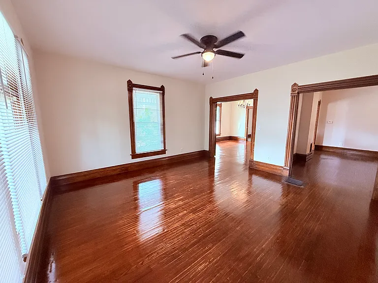 434 S Perry St — Photo 11