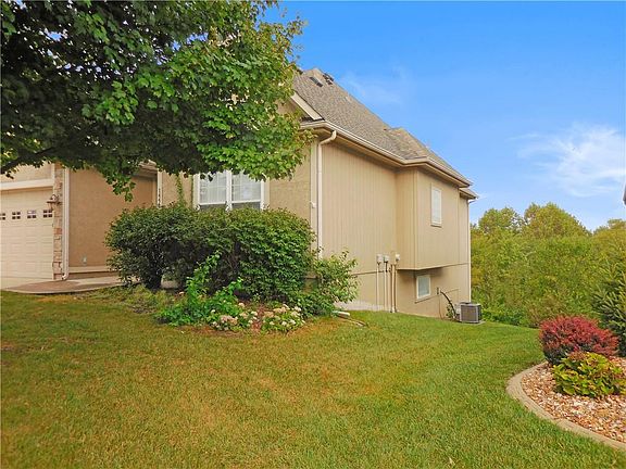 3rd image of 1446 Brompton Ln