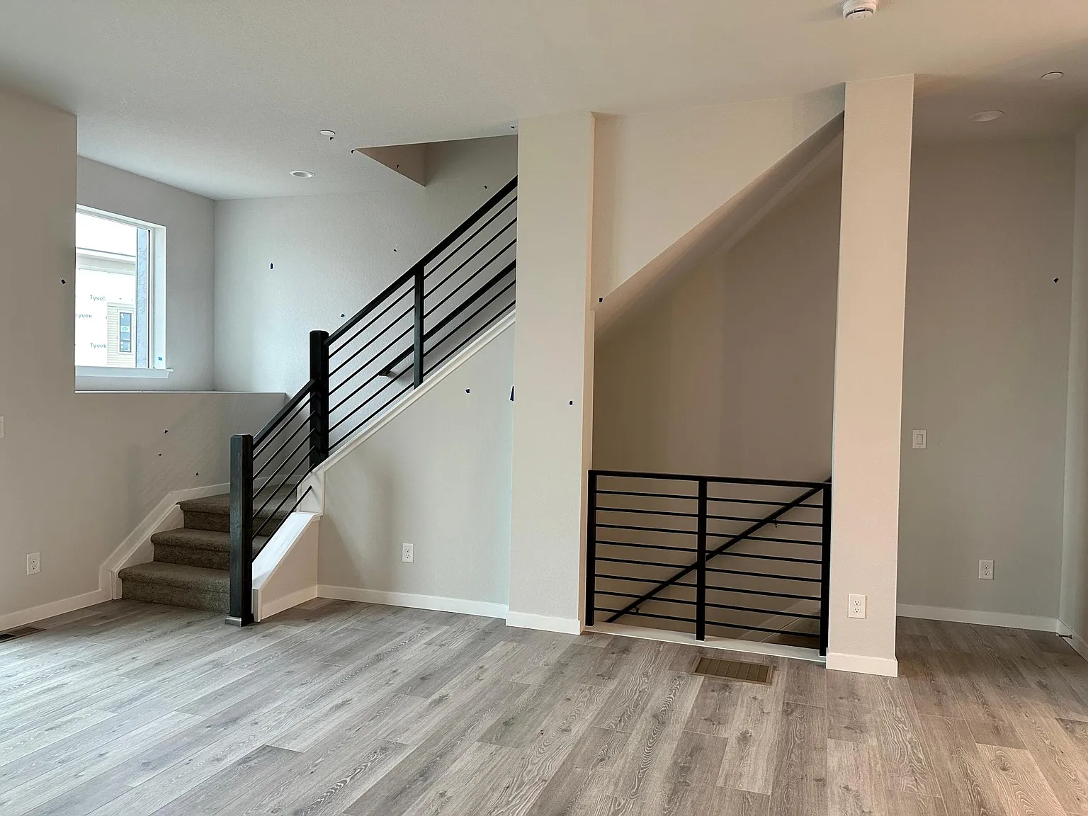 3 bed, 3.5 bath, 1964 sqft, $3,545 — Photo 4