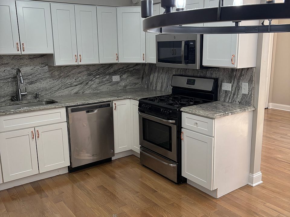 1st image of 1370 E Washington St #2SW