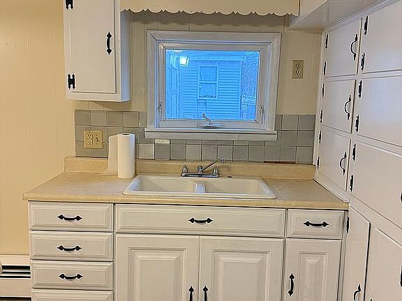 4th image of 58 Cortland St