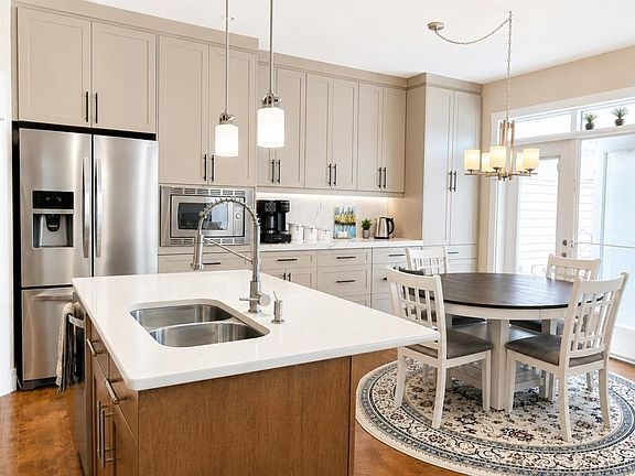 5th image of 5905 N 71st Ave #11