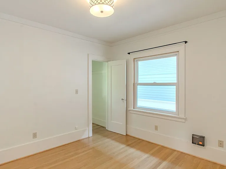 2540 11th Ave W — Photo 21