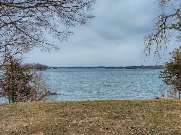 95 Crabapple Ln, Tonka Bay, MN 55331