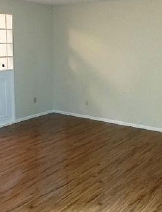 2nd image of 1902 S Union Ave APT 25