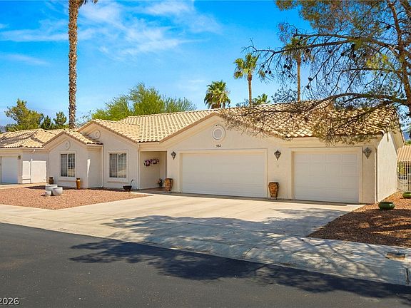 2nd image of 562 W Sierra Vista Cir
