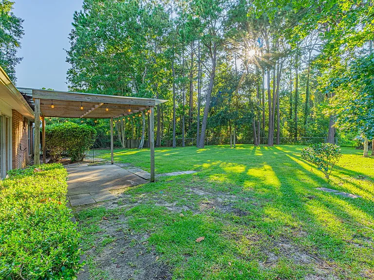 24 Neptune Dr — Photo 20