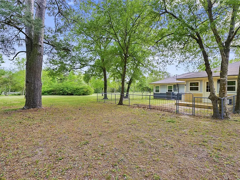 741 Garden Acres Blvd — Photo 24