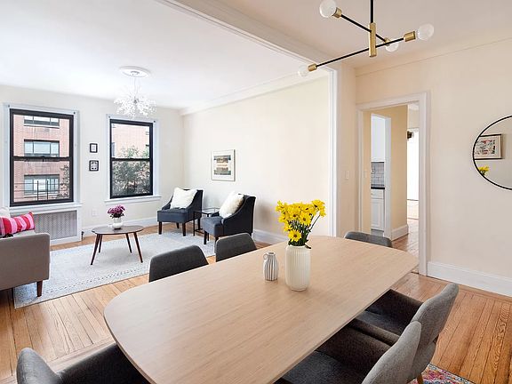 3rd image of 150 E 93rd St APT 4A