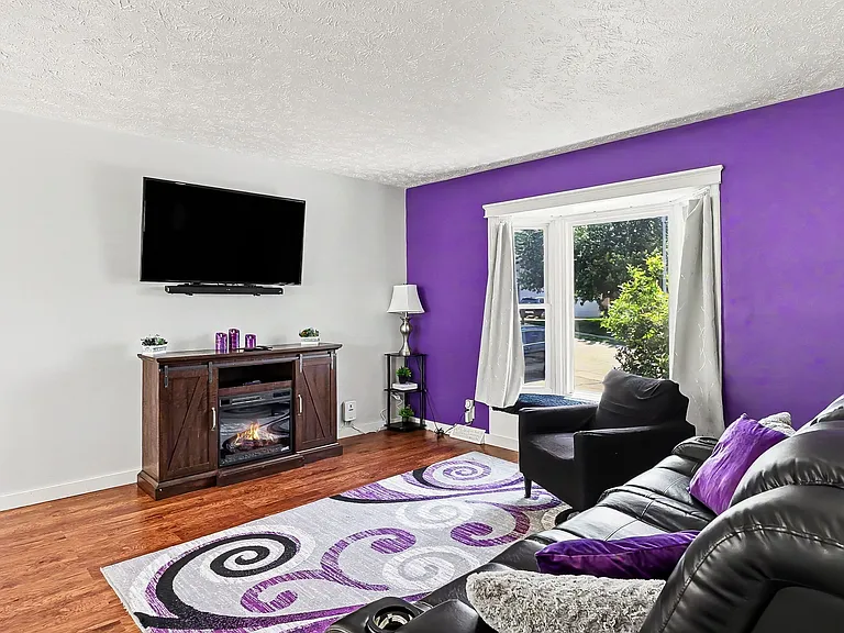 15342 Monroe St — Photo 9