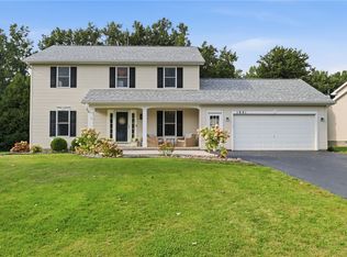 1031 Hard Rock Rd, Webster, NY 14580