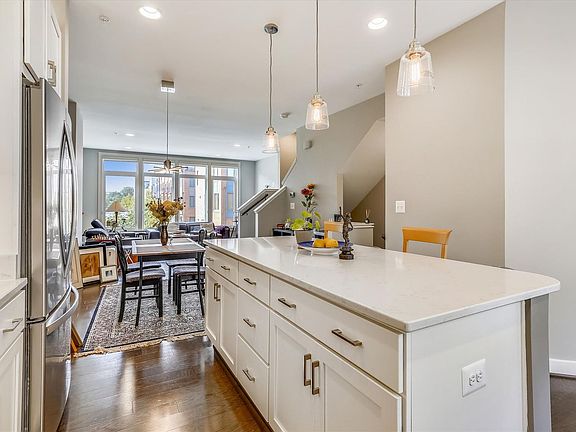 5th image of 8052 Red Hook St