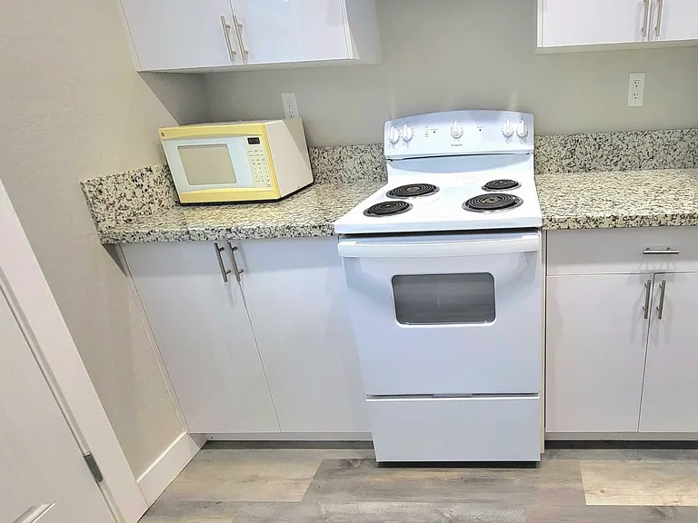 620 San Lorenzo St — Photo 8