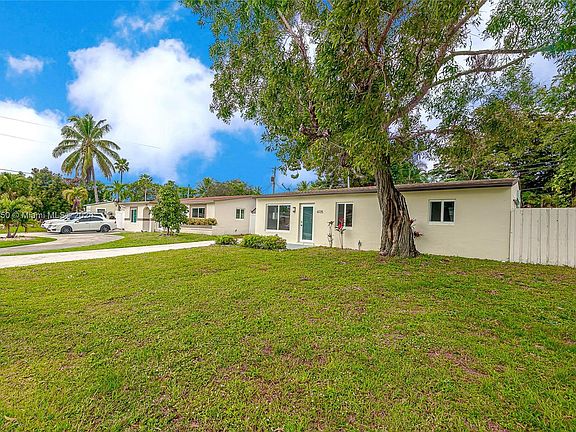 5th image of 6135 NW 24th Ct