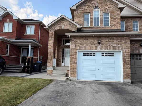 4 Flower Trl, Brampton, ON L6P 1P3