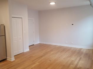 212 N County St, Waukegan, IL 60085