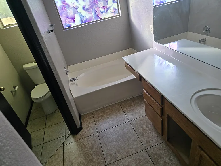 8228 W Palmaire Ave — Photo 9