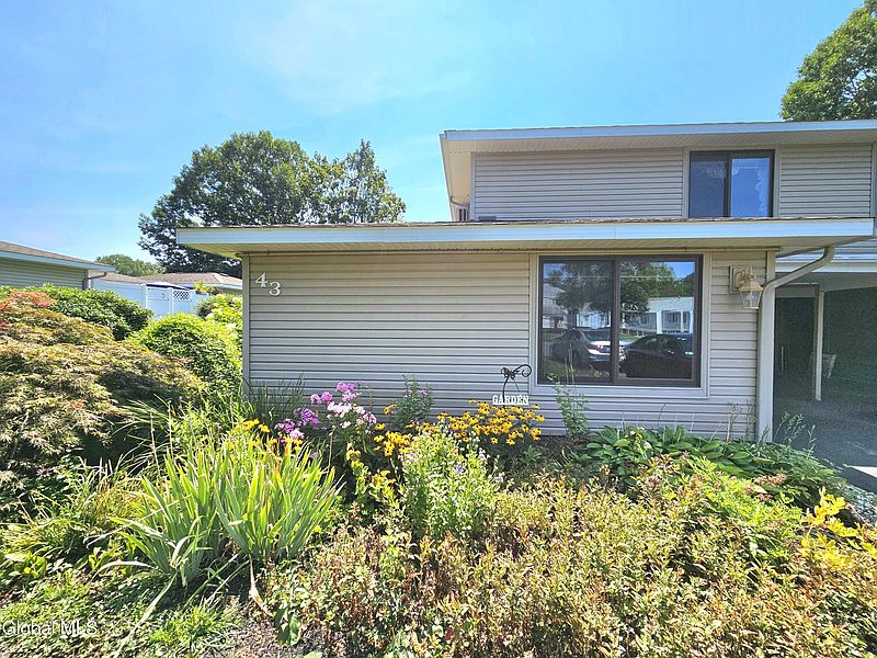 2nd image of 43 Commons Drive