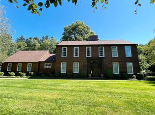 11 Indian Path, Grove City, PA