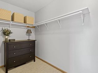 2541 Cobble Hill Ct UNIT F, Woodbury, MN 55125