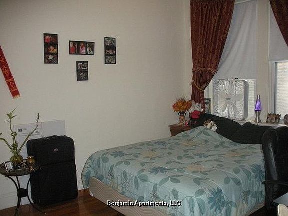 3rd image of 1810 Commonwealth Ave APT 7