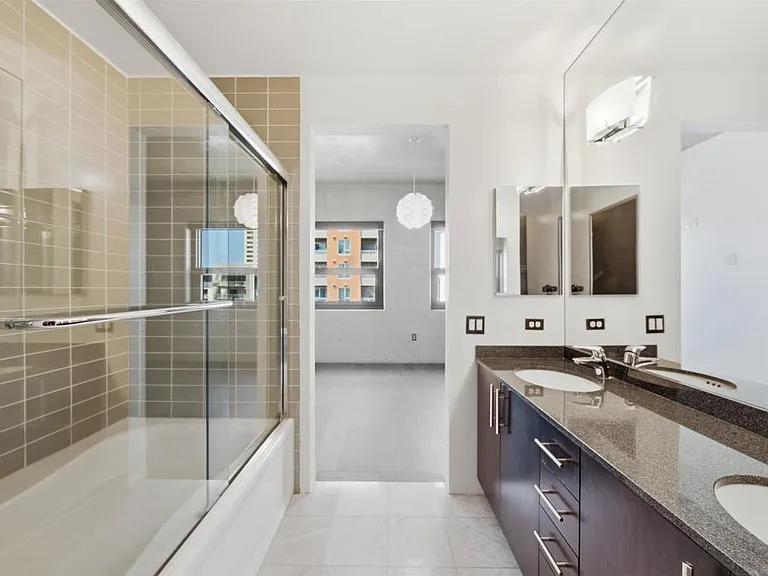 1494 Union St #1005 — Photo 30