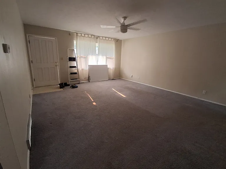 218 N Roosevelt Ave #218 — Photo 4