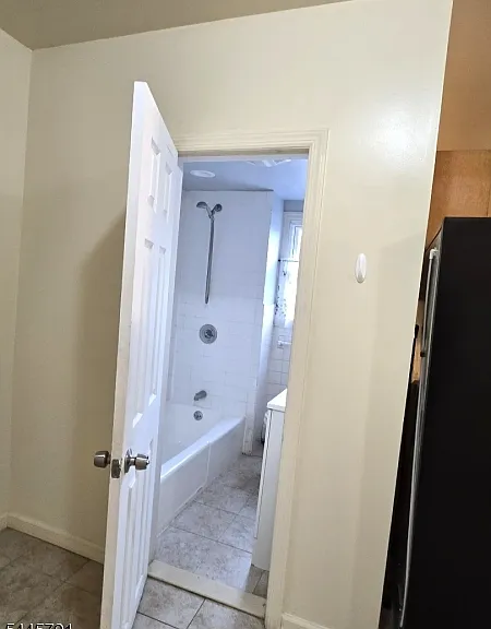 763 W Grand Ave #2R — Photo 7