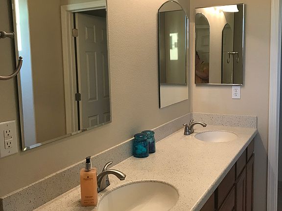 2nd image of 6900 Sacred Cir