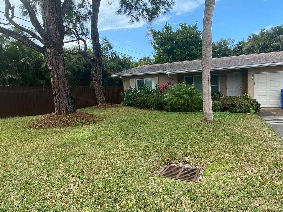 1st image of 704 Hibiscus Dr