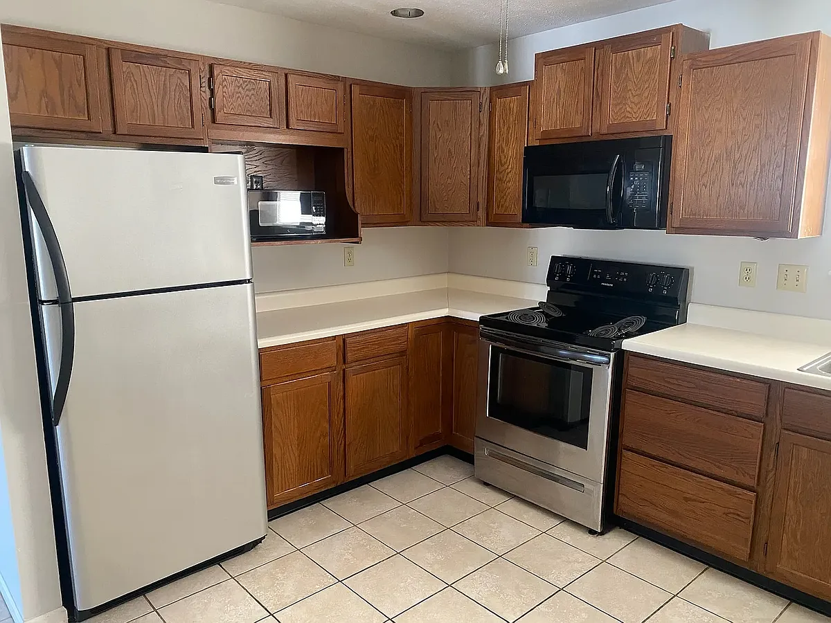 Building Photo - 3003 W Sunset Dr #4