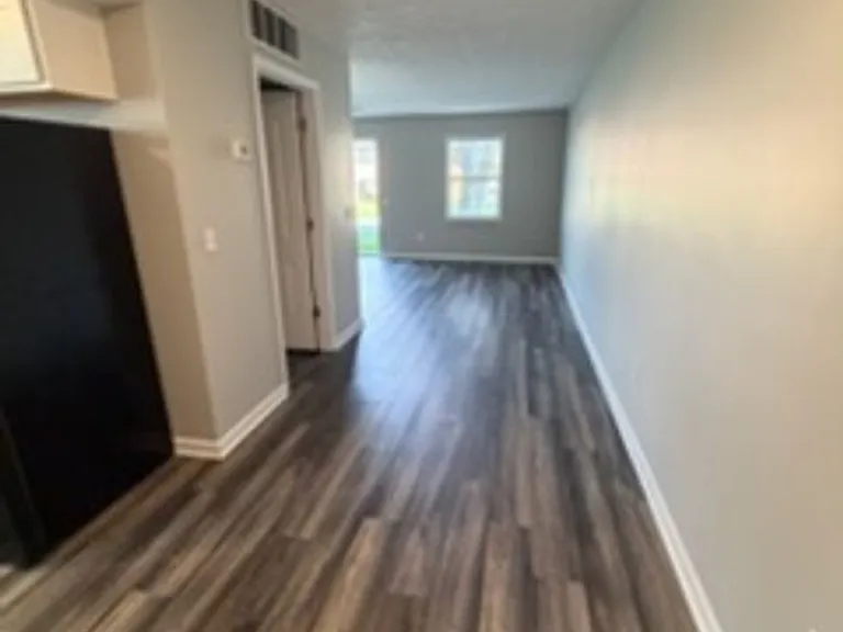 317 Churchill Dr — Photo 12