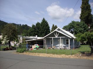 201 Park St #A & B, Rogue River, OR 97537