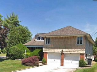 356 Grant Ave, Woodmere, NY 11598