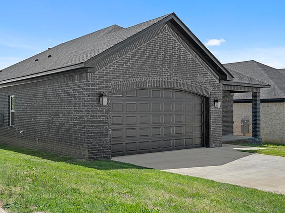 2nd image of 7213 Stonehenge Dr