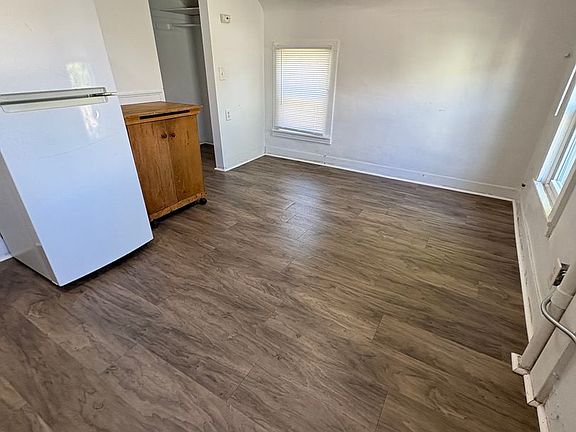 4th image of 608 9th St N APT 3