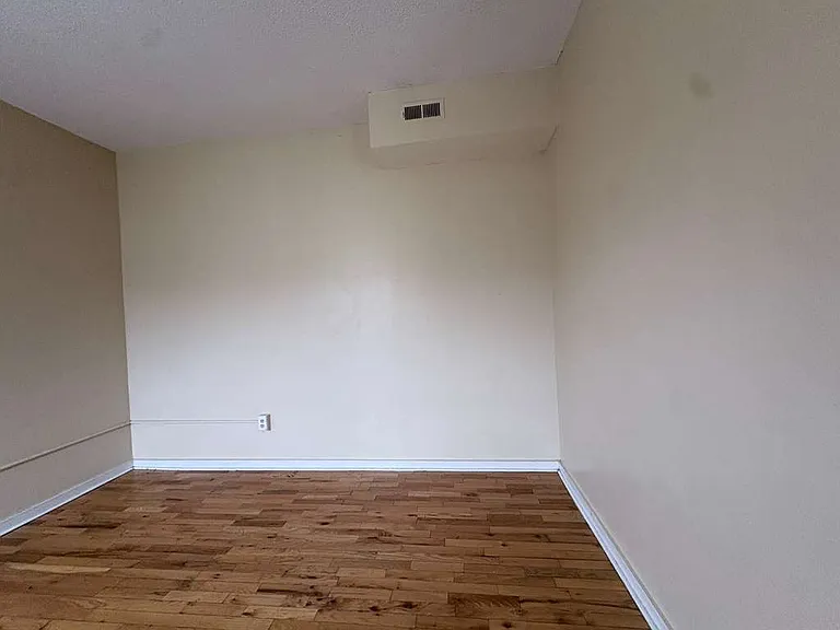 33 Dickerman St #44 — Photo 9