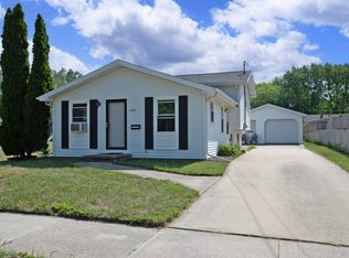 2326 Jefferson St, Oshkosh, WI 54901
