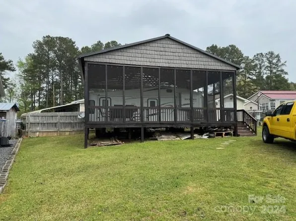 104 Hawkeye Cir, Mount Gilead, NC 27306