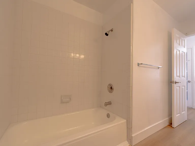 1215 Hidden Creek Pl #B — Photo 11