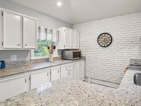 5th image of 68 Leonard St