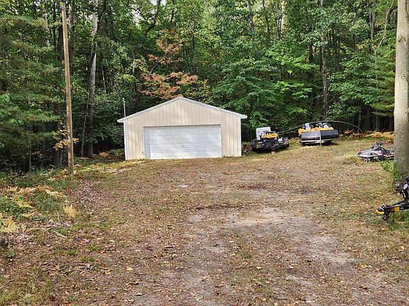 2nd image of 6266 Lakeshore Dr
