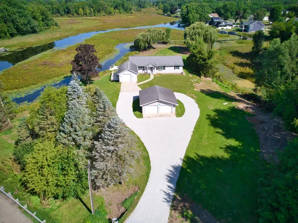 22244 Us Highway 12, Edwardsburg, MI 49112